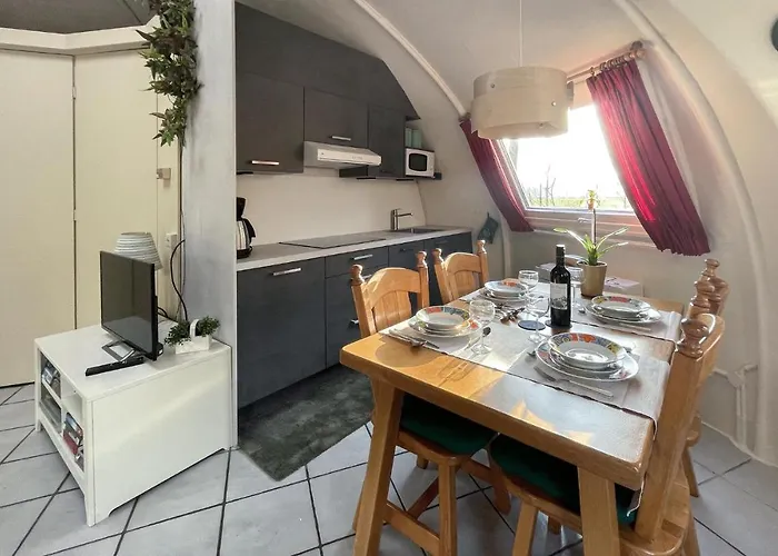 Stunning In With Wifi Chaam